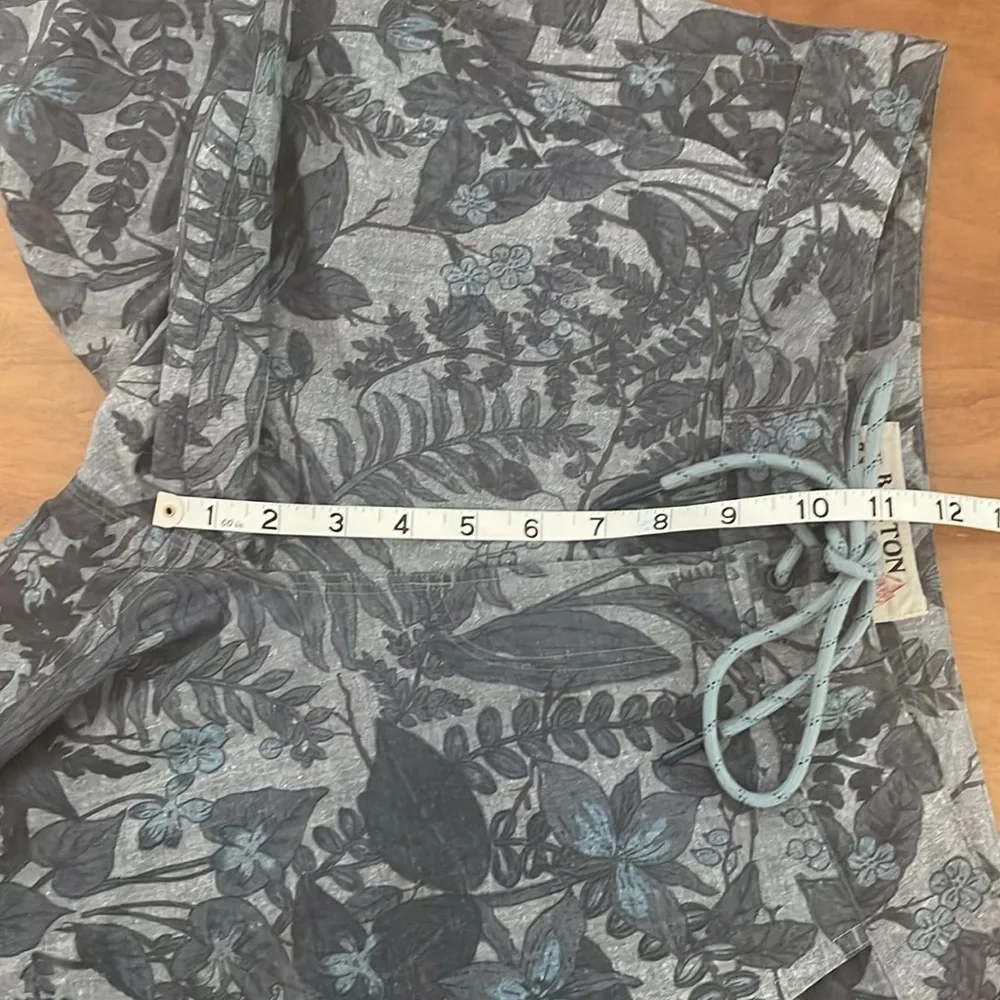 Burton Board Shorts Size 31